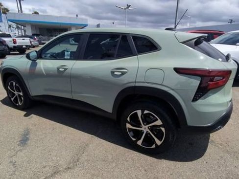Certified 2024 Chevrolet Trax RS FWD image 6