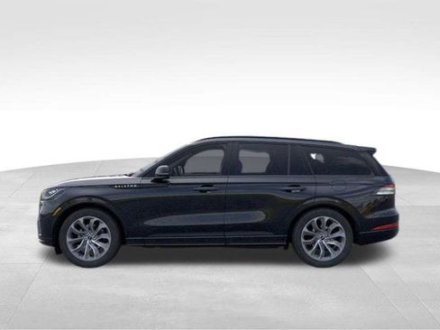 New 2026 Lincoln Aviator AWD w/ Jet Appearance Package image 32