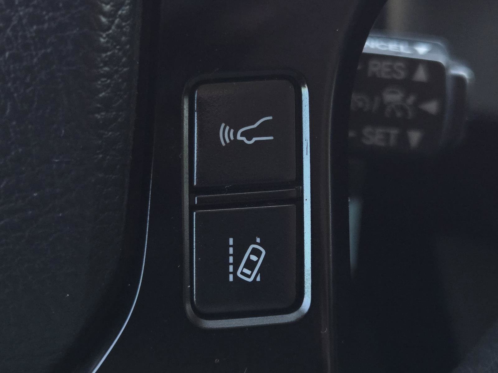 Used 2018 Toyota Tacoma SR RWD image 31