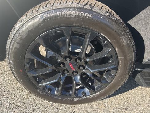 New 2026 GMC Yukon Denali w/ Denali Reserve Package image 39