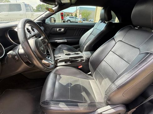 Used 2020 Ford Mustang Premium RWD image 10