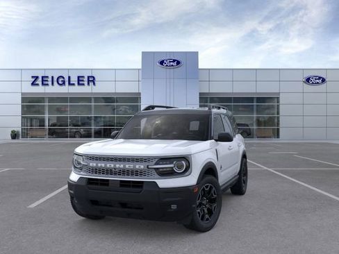 New 2025 Ford Bronco Sport Outer Banks image 2