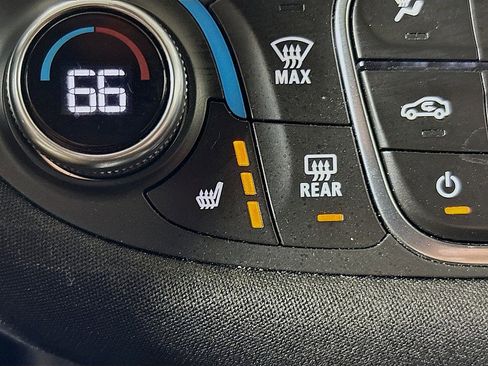 Used 2023 Chevrolet Malibu LT image 20