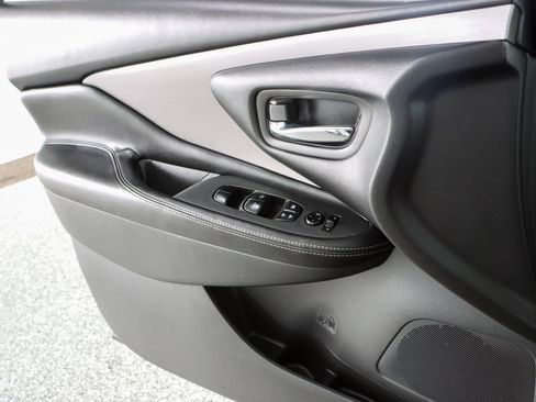 Used 2023 Nissan Murano SV w/ SV Midnight Edition Package FWD image 21