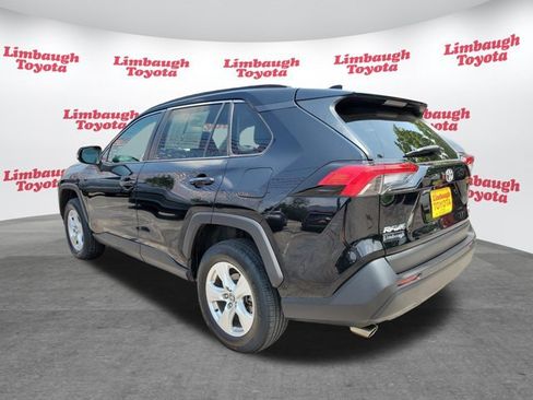 Used 2021 Toyota RAV4 XLE AWD/4WD image 20