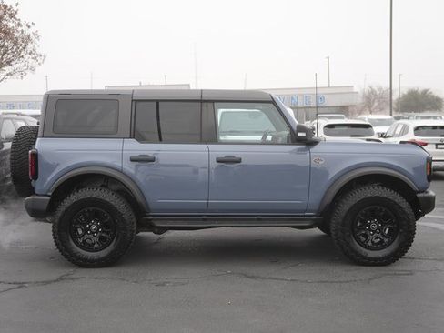 Used 2023 Ford Bronco Wildtrak image 5