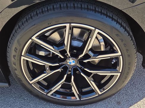 Used 2025 BMW 430i w/ M Sport Package image 11