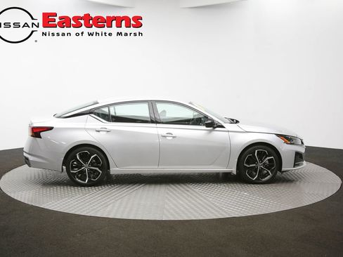 Used 2023 Nissan Altima 2.5 SR image 40