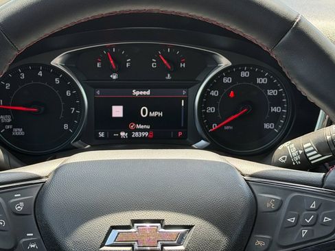 Used 2023 Chevrolet Equinox RS w/ RS Leather Package AWD/4WD image 9