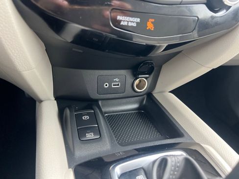 Used 2022 Nissan Rogue Sport SL image 34