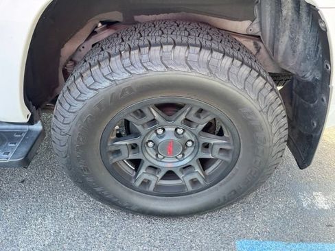 Used 2020 Toyota 4Runner SR5 Premium AWD/4WD image 6