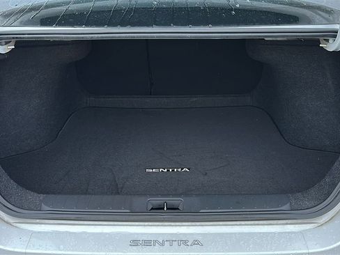 Used 2021 Nissan Sentra SR image 32