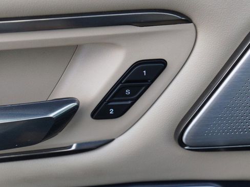 Used 2019 RAM 1500 Limited image 16