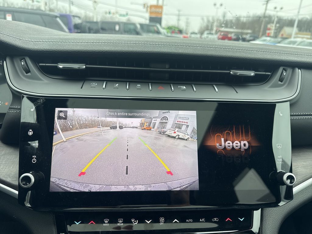 New 2026 Jeep Grand Cherokee Limited AWD/4WD image 14
