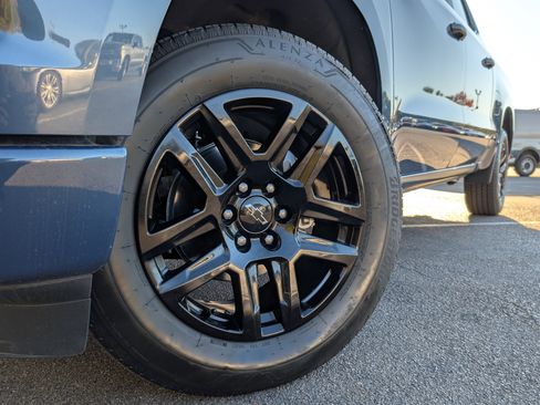 Used 2024 Chevrolet Silverado 1500 Custom image 32