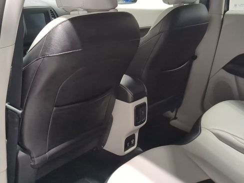 Used 2019 Jeep Compass Latitude image 30