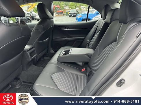 Used 2023 Toyota Camry SE FWD image 15