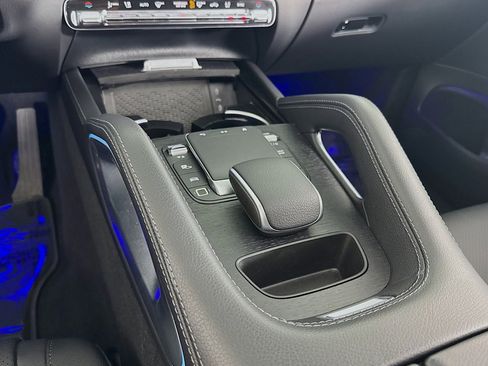 Certified 2025 Mercedes-Benz GLE 350 4MATIC image 6
