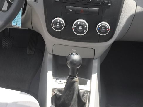 Used 2009 Kia Spectra LX FWD image 16