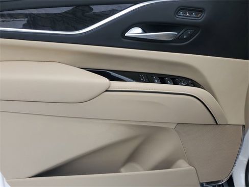 Certified 2023 Cadillac Escalade ESV Premium Luxury w/ Performance Package image 8
