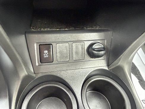 Used 2009 Toyota RAV4 4WD V6 w/ Tow Prep Pkg image 26
