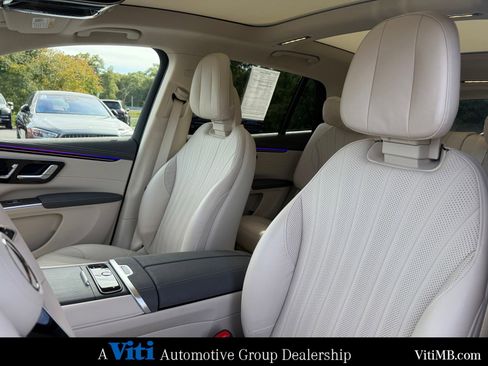 Certified 2023 Mercedes-Benz EQS 580 4MATIC SUV image 18