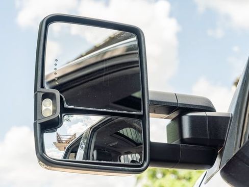 Used 2016 GMC Sierra 2500 Denali w/ Duramax Plus Package AWD/4WD image 14