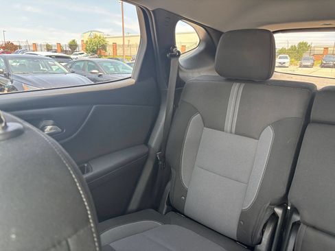 Used 2025 Chevrolet Blazer LT FWD image 34