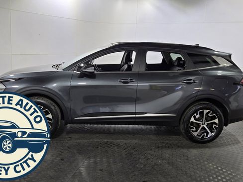 Used 2023 Kia Sportage EX w/ EX Premium Package image 4