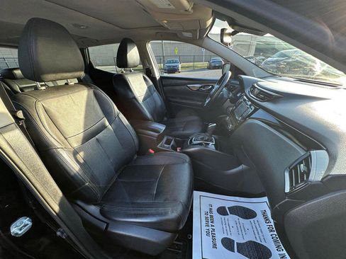 Used 2017 Nissan Rogue Sport SL w/ SL Premium Package image 11