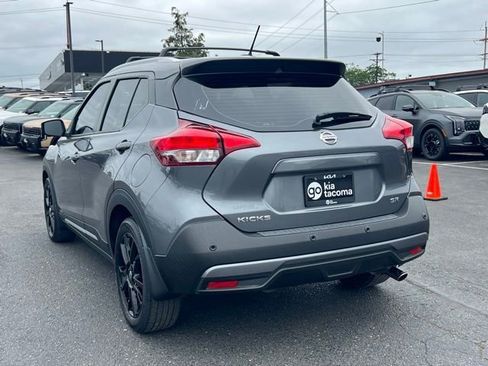 Used 2020 Nissan Kicks SR w/ SR Premium Package FWD image 7