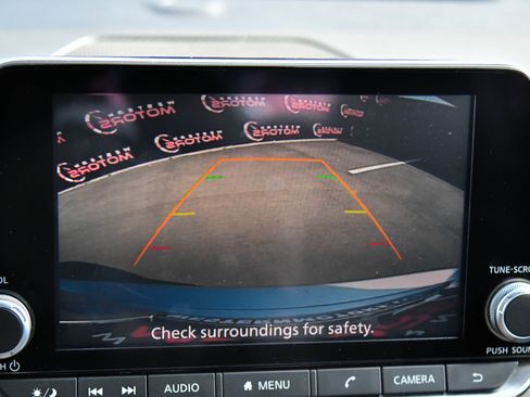 Used 2024 Nissan Altima 2.5 SV FWD image 18