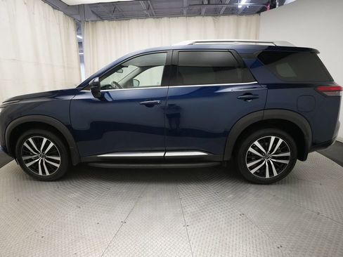Certified 2025 Nissan Pathfinder Platinum AWD/4WD image 25