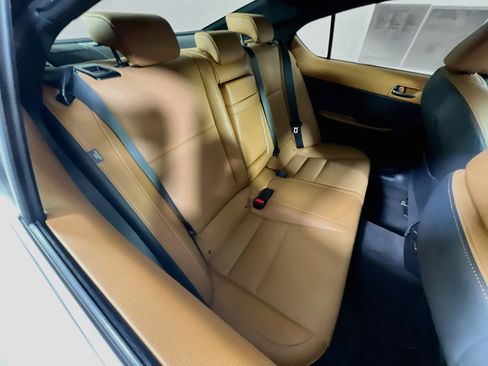 Used 2021 Lexus IS 300 AWD image 27
