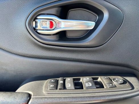 Certified 2021 Jeep Cherokee Trailhawk w/ Sun, Sound & Nav Group image 17