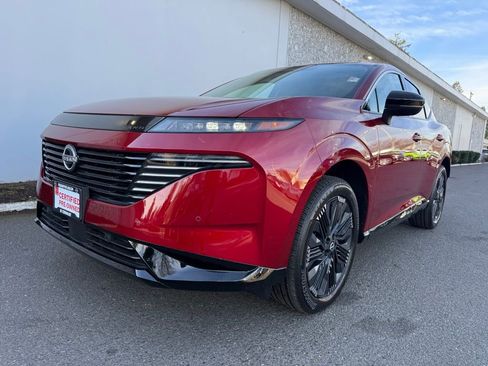 Certified 2025 Nissan Murano Platinum AWD/4WD image 2