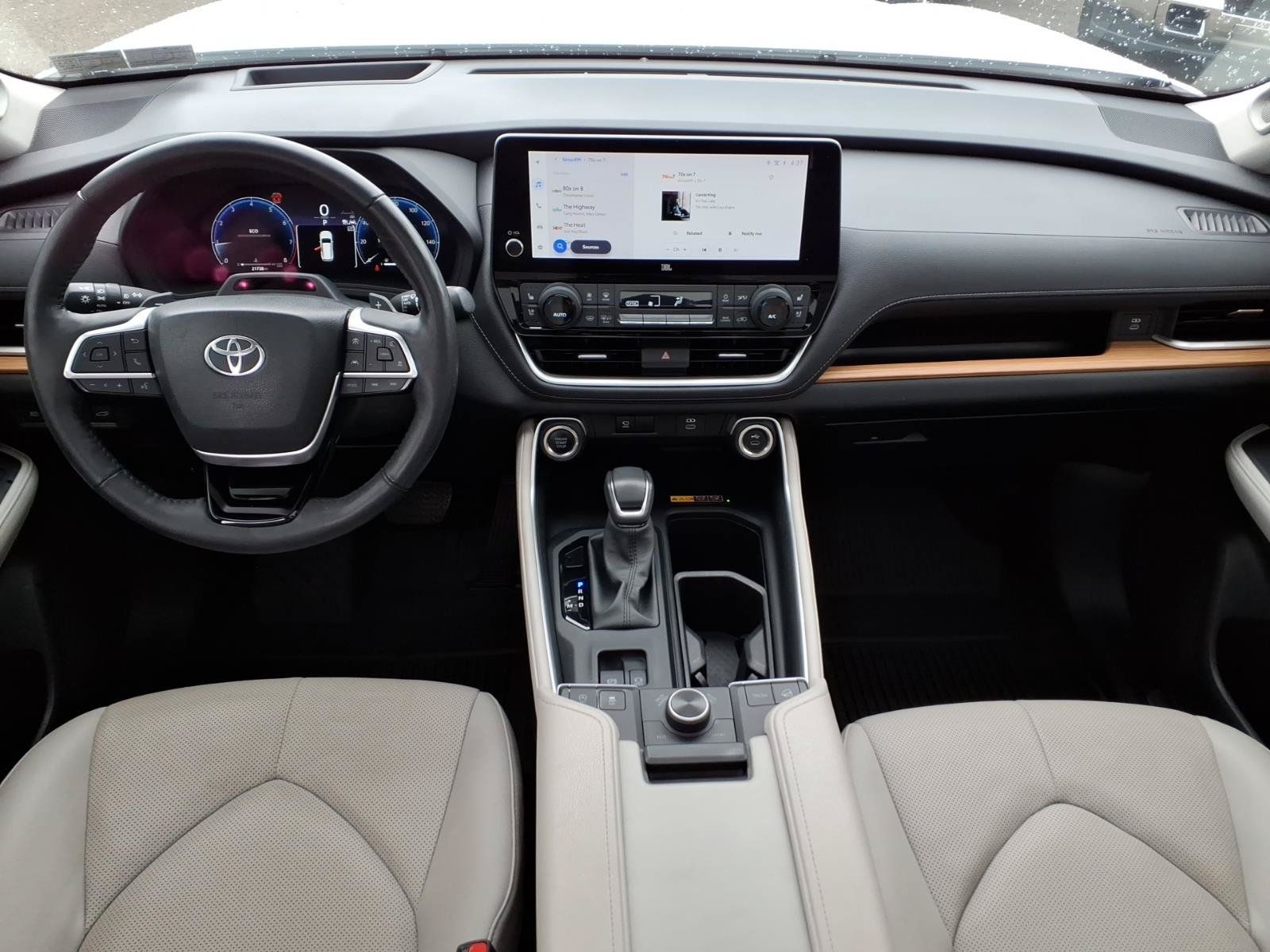 Used 2024 Toyota Grand Highlander AWD image 13