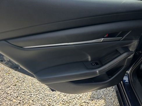 Used 2023 MAZDA MAZDA3 s FWD image 15