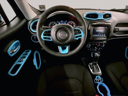 Used 2021 Jeep Renegade Latitude image 5