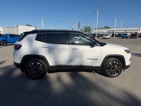 Used 2022 Jeep Compass Limited AWD/4WD image 7