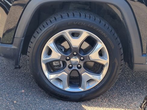 Used 2018 Jeep Compass Limited image 18