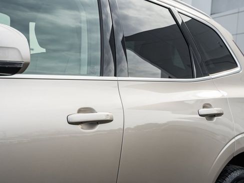 Certified 2023 Volvo XC60 B5 Plus w/ Climate Package image 16