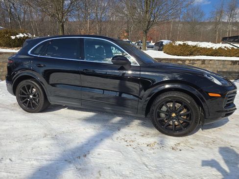 Used 2020 Porsche Cayenne S image 10