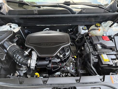 Used 2021 GMC Acadia Denali w/ Denali Technology Package FWD image 15