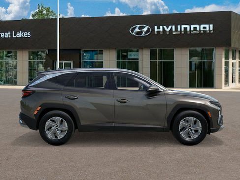 New 2026 Hyundai Tucson Blue SE AWD/4WD image 7