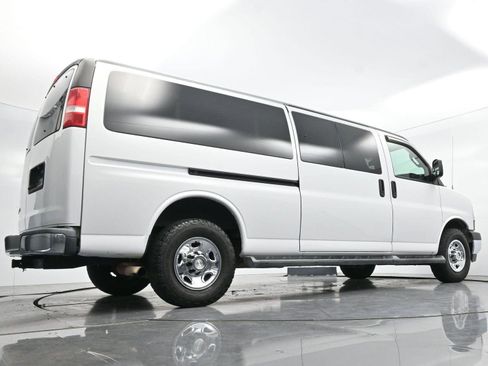 Used 2019 Chevrolet Express 3500 LT w/ LT Preferred Equipment Group image 48