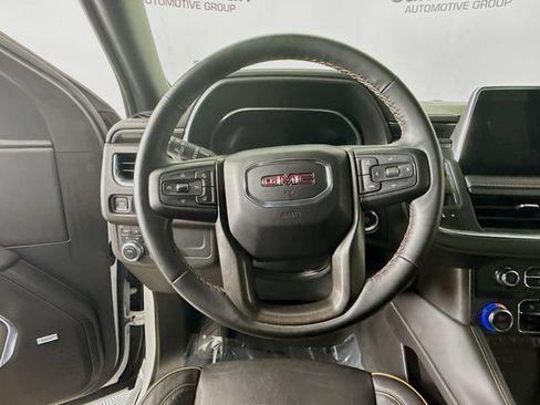 Used 2023 GMC Yukon AT4 w/ AT4 Premium Package AWD/4WD image 12