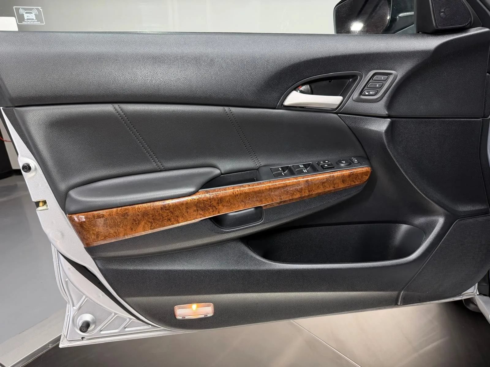 Used 2012 Honda Accord EX-L image 23