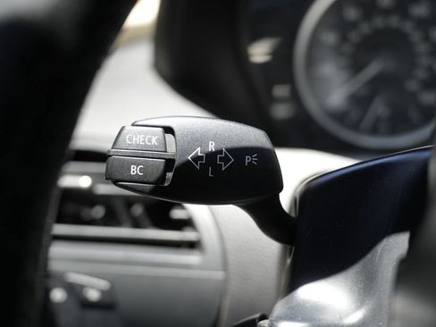 Used 2007 BMW 650i Coupe RWD image 38