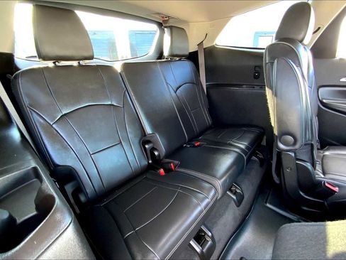 Used 2021 Buick Enclave Avenir image 17